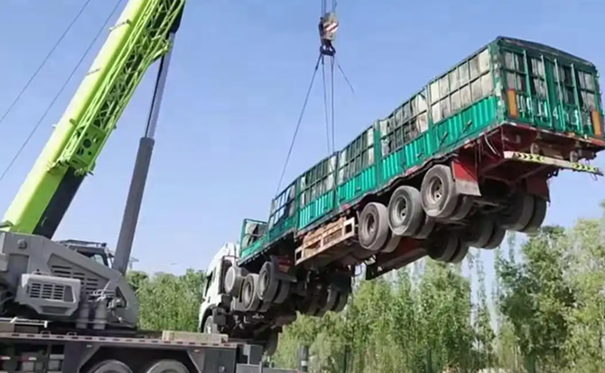 八宿道路脱困救援案例